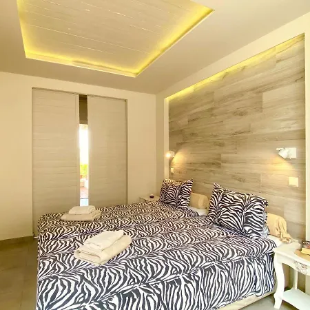 Beach Minivillas With Pool By Dadovillas Barbati